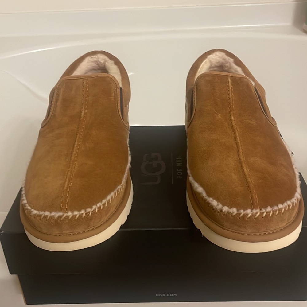 UGG Loafers - Picture 2 of 6
